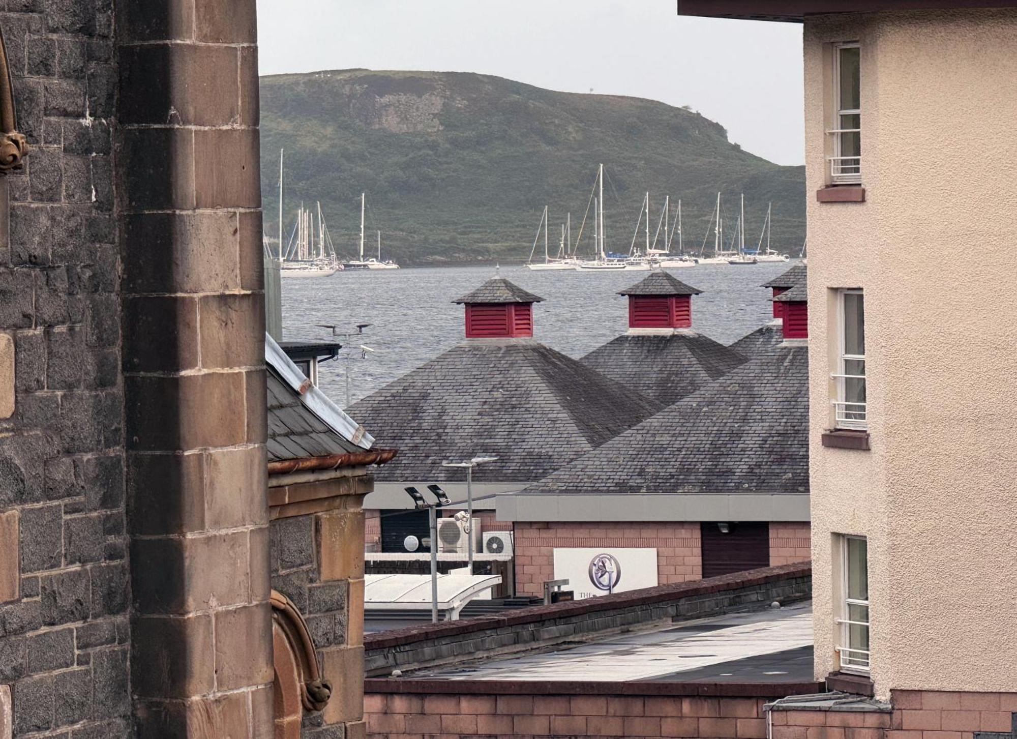 Heart Of Oban Apartment Exterior photo